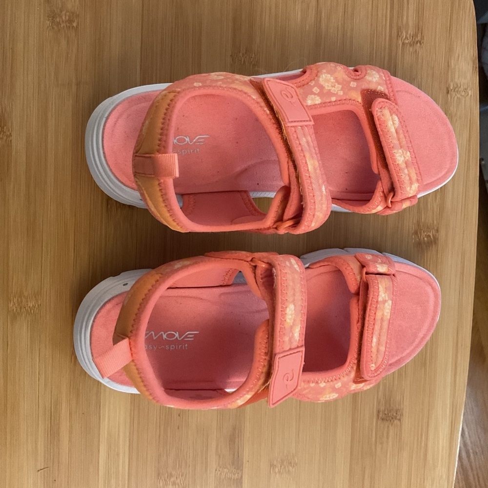 Women’s Easy Spirit EMOVE sandal